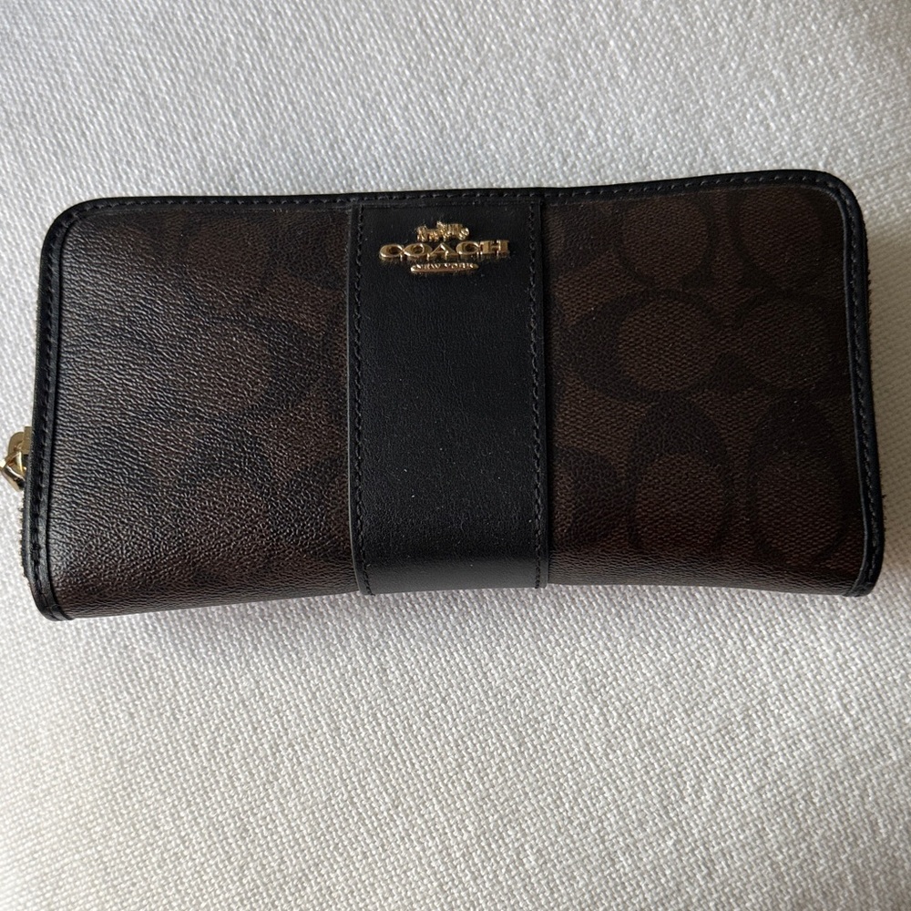 Coach Signature Brown and Black Leather Wallet